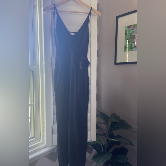 Kaileigh Rica Knit Crop Jumpsuit - size XS - great condition - Minimalist style - Picture 2 of 4